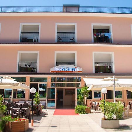 Club Vacanze In Червия Экстерьер фото