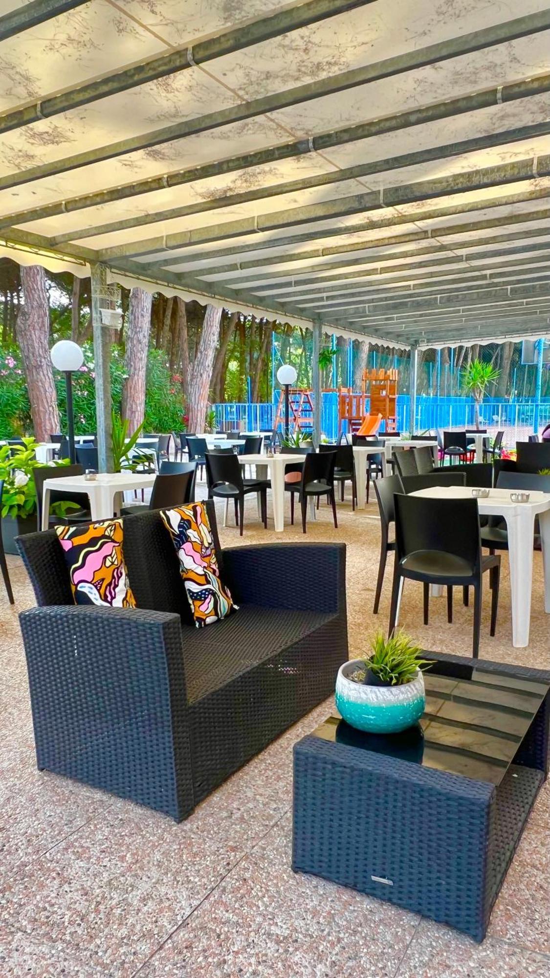 Club Vacanze In Червия Экстерьер фото